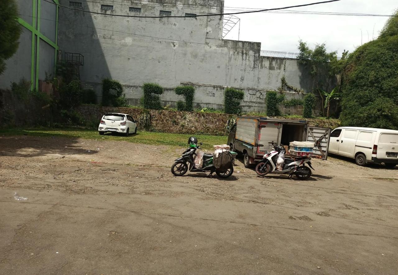Oyo 92324 Hotel Sinar Rejeki 苏加武眉 外观 照片