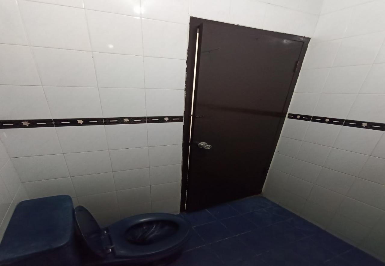 Oyo 92324 Hotel Sinar Rejeki 苏加武眉 外观 照片
