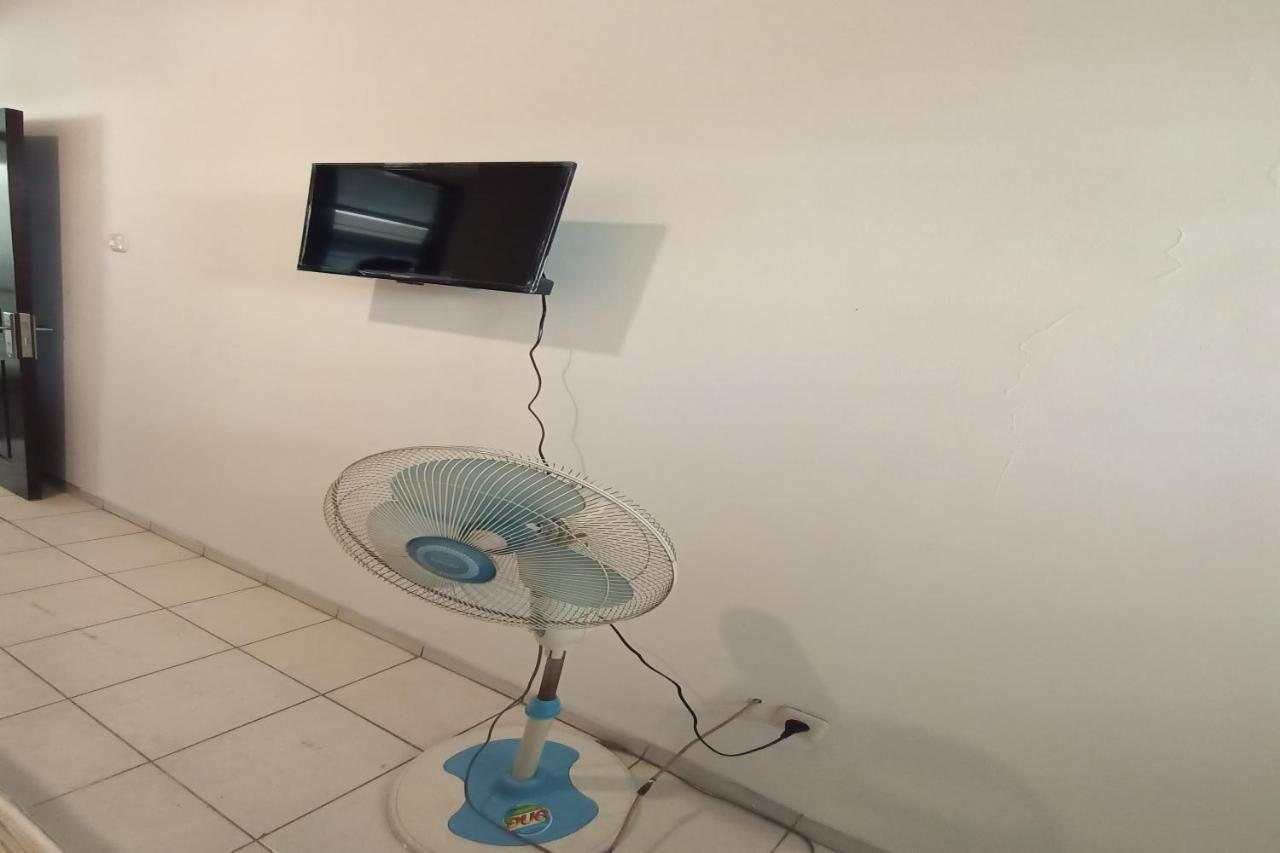 Oyo 92324 Hotel Sinar Rejeki 苏加武眉 外观 照片