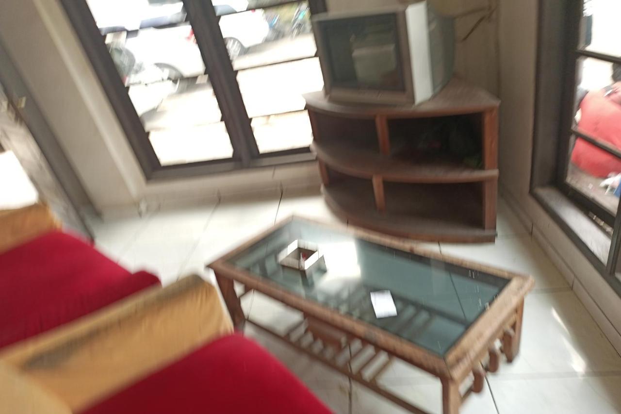 Oyo 92324 Hotel Sinar Rejeki 苏加武眉 外观 照片
