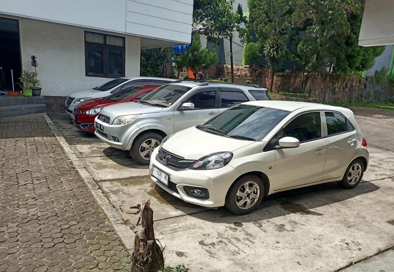 Oyo 92324 Hotel Sinar Rejeki 苏加武眉 外观 照片