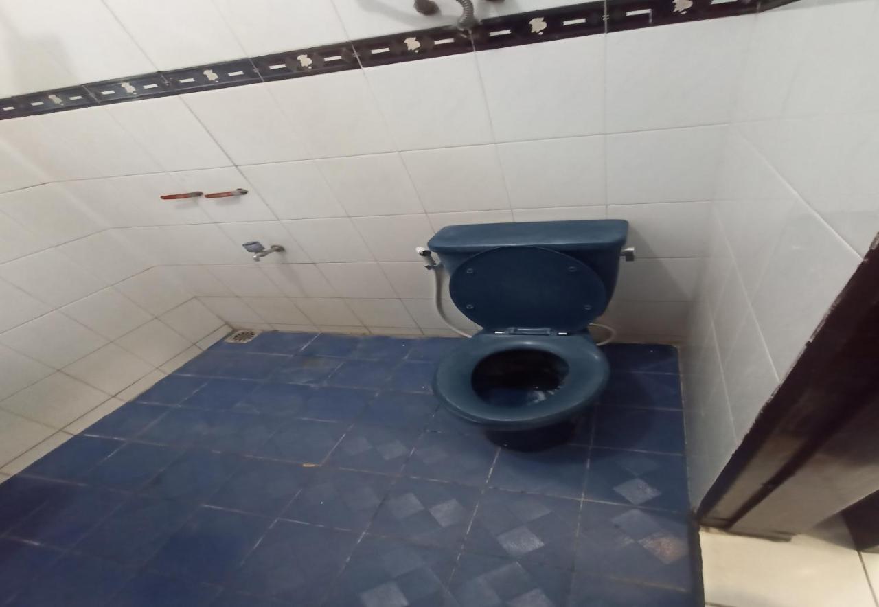 Oyo 92324 Hotel Sinar Rejeki 苏加武眉 外观 照片