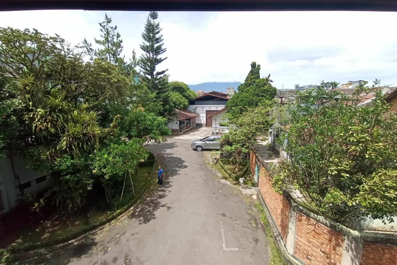Oyo 92324 Hotel Sinar Rejeki 苏加武眉 外观 照片